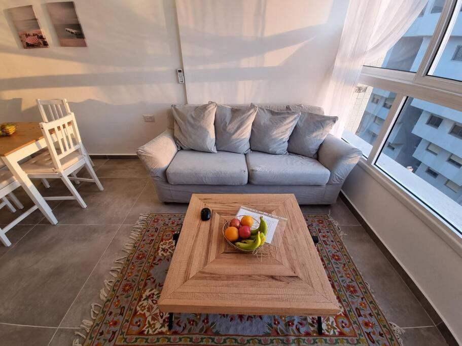Beautiful 2-Bedroom Sea-View Apartment Netanya Extérieur photo