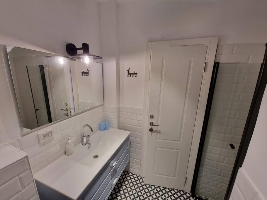 Beautiful 2-Bedroom Sea-View Apartment Netanya Extérieur photo
